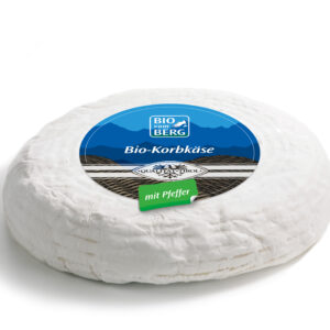 Bio-Korbkäse mit Pfeffer