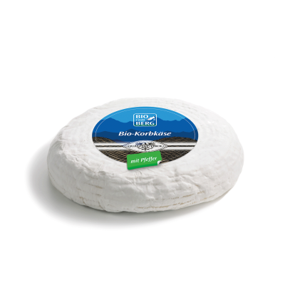 Freisteller Korbkaese mit Pfeffer 2020